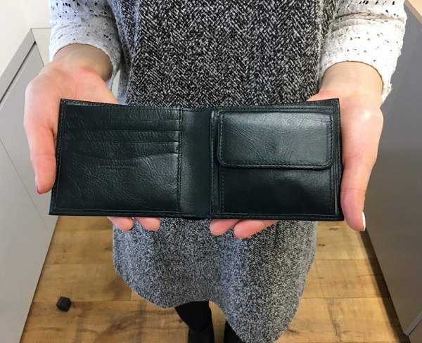 Business Leather Factoryの二つ折り財布の内装