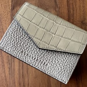 ボナベンチュラのミニ財布『スモール ウォレット エンボスクロコレザー』